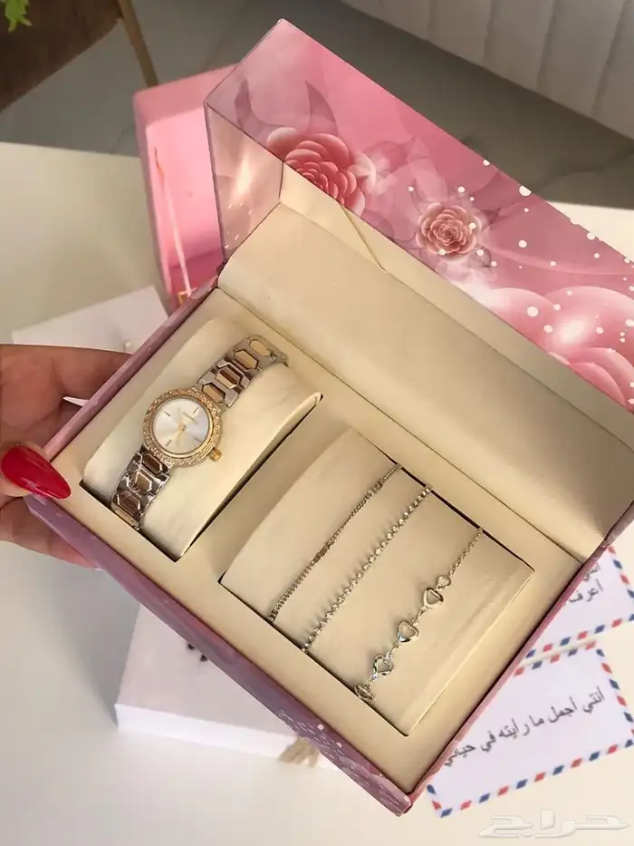 هدايا نسائي ساعه وساوره 14