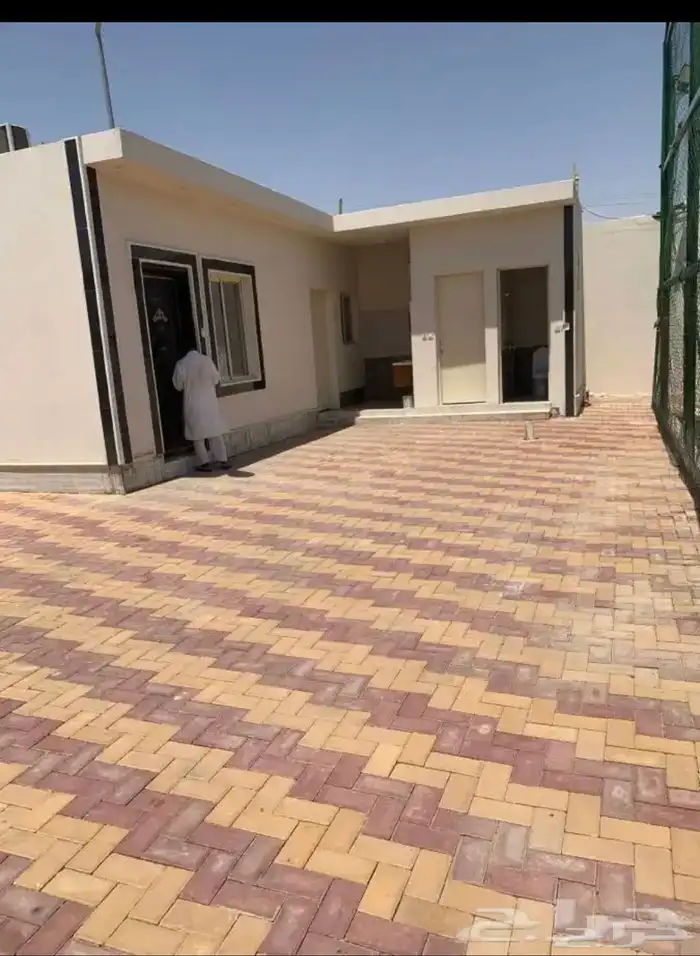 استراحه للايجار المزاحمية وسيله 1قسم واحد 350 5