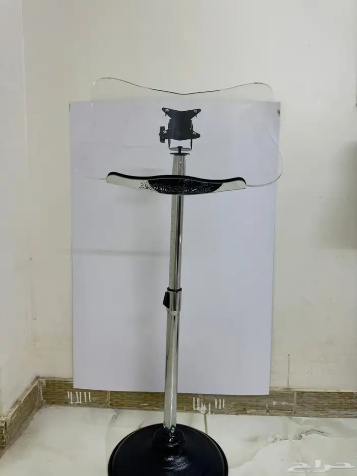 حامل مصحف اكرليك متحرك شفاف ذهبي فضي اسواد 1