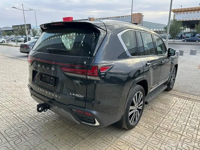 لكزس BB 2025LX600 5