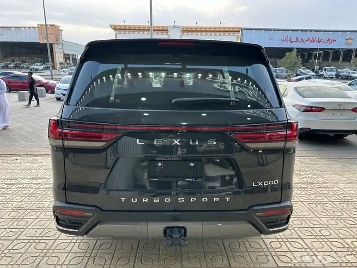 لكزس BB 2025LX600 4