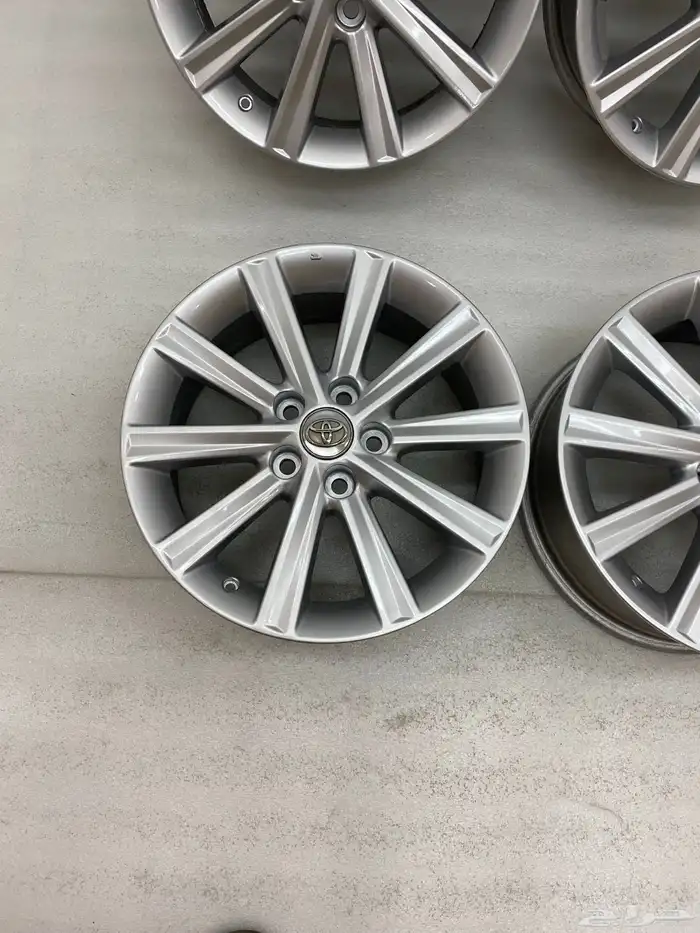 جنوط كامري واورين 2016 مقاس 17 اصلي 4