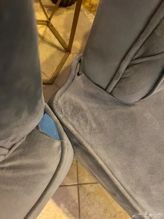 كنب نظيف مع خداديات توه مغسول فيه قطع بزاويت الكنب ويخيط 1