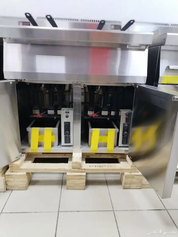 قلاية غاز دبل 4 سلات مع طاولة 4