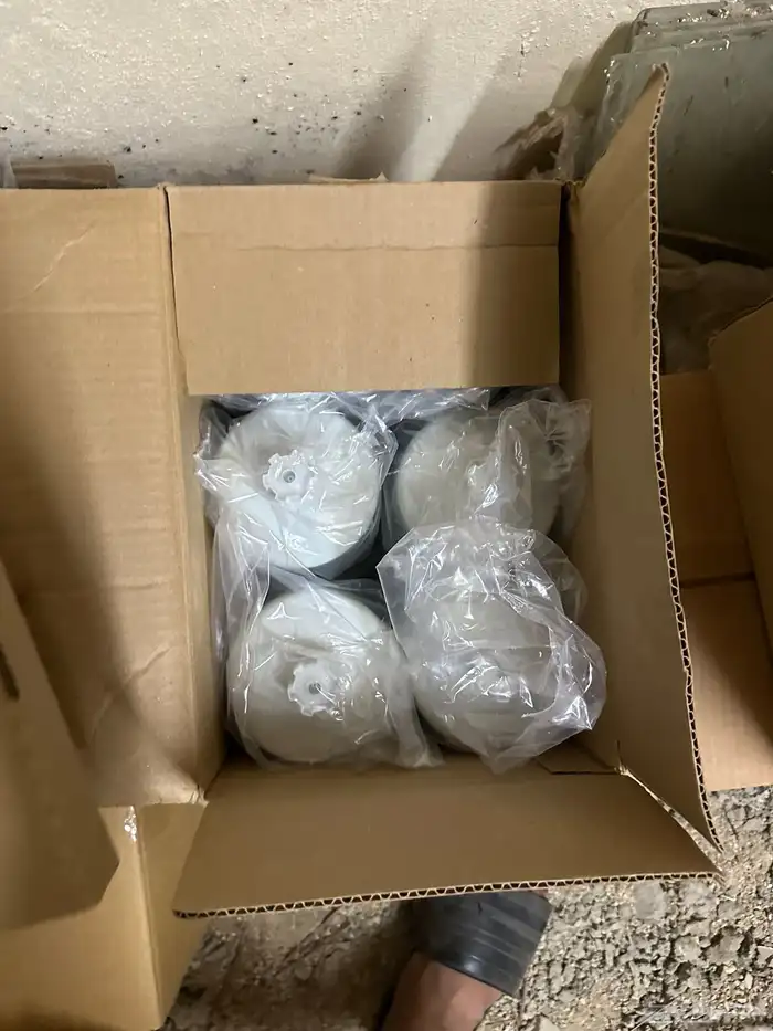 فلتر فلاتر زيت وهواء وديزل للمولدات الكهربائيه 10