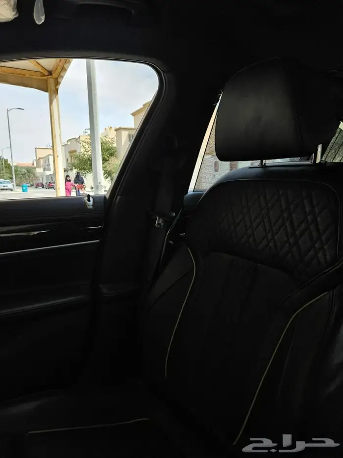 بي ام دبليو الفئة السابعة سبورت - BMW 750i M Sport 23