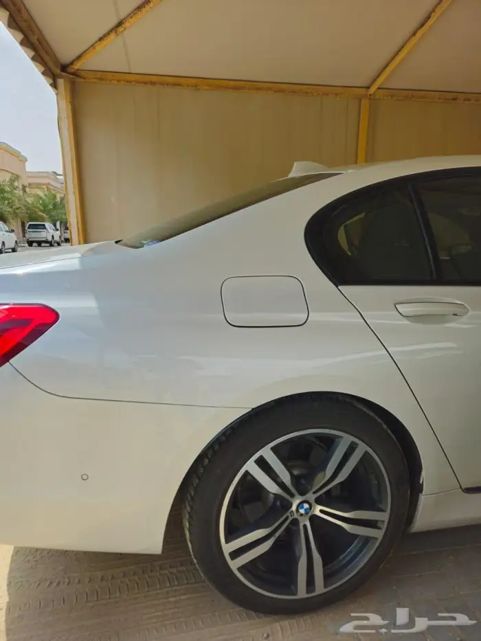 بي ام دبليو الفئة السابعة سبورت - BMW 750i M Sport 25