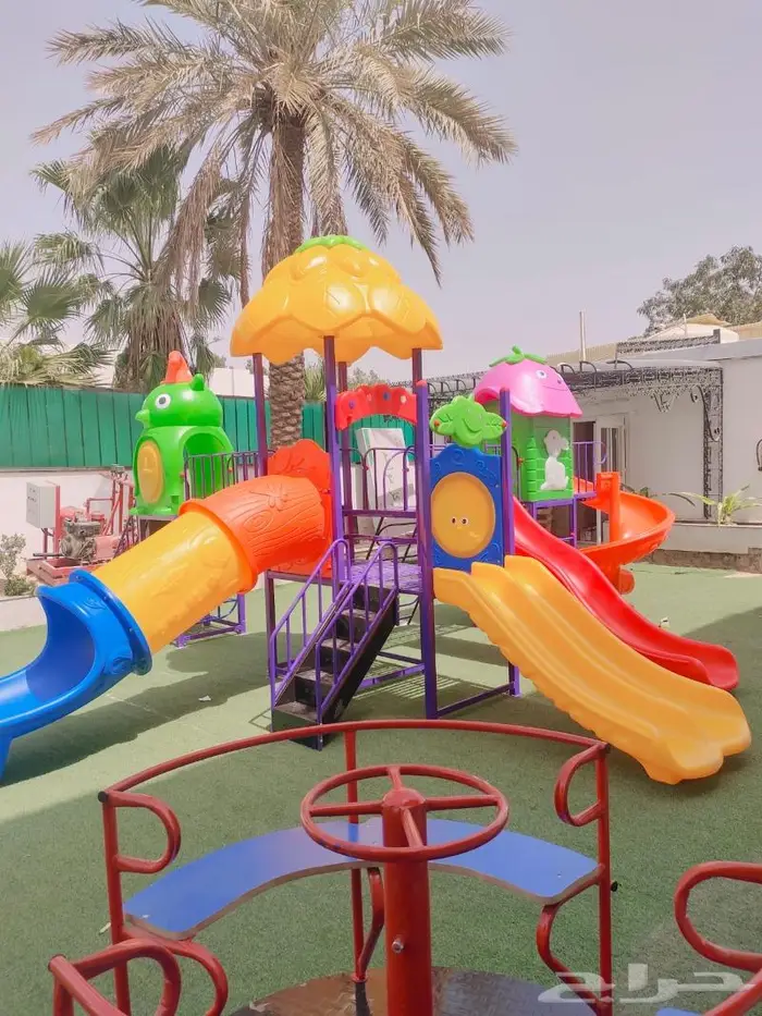 العاب حدايق ثلاث كوخ ودوار صحن صغير وكبير 1