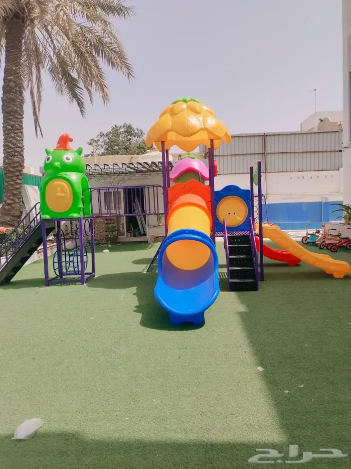 العاب حدايق ثلاث كوخ ودوار صحن صغير وكبير 3