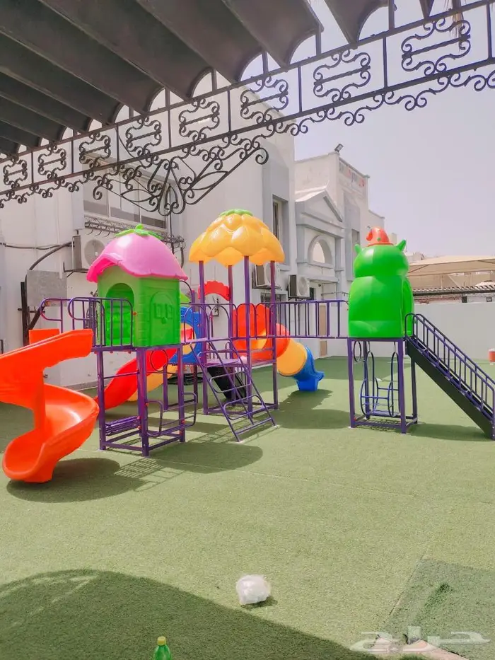 العاب حدايق ثلاث كوخ ودوار صحن صغير وكبير 0