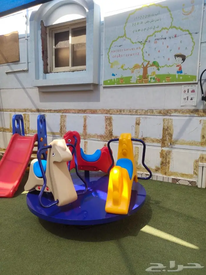 العاب حدايق ثلاث كوخ ودوار صحن صغير وكبير 6