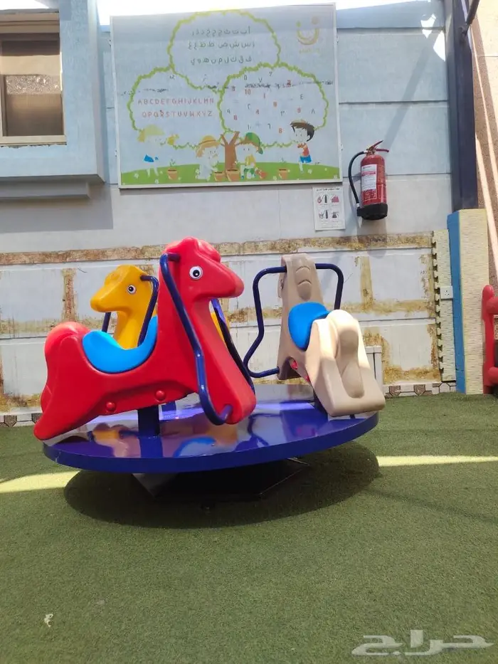 العاب حدايق ثلاث كوخ ودوار صحن صغير وكبير 7