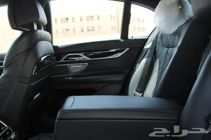 بي ام دبليو الفئة السابعة سبورت - BMW 750i M Sport 13
