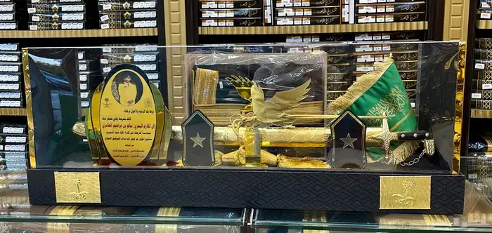 هدايا تخرج ضباط هدايا دروع هدايا سيوف درع ملازم 13