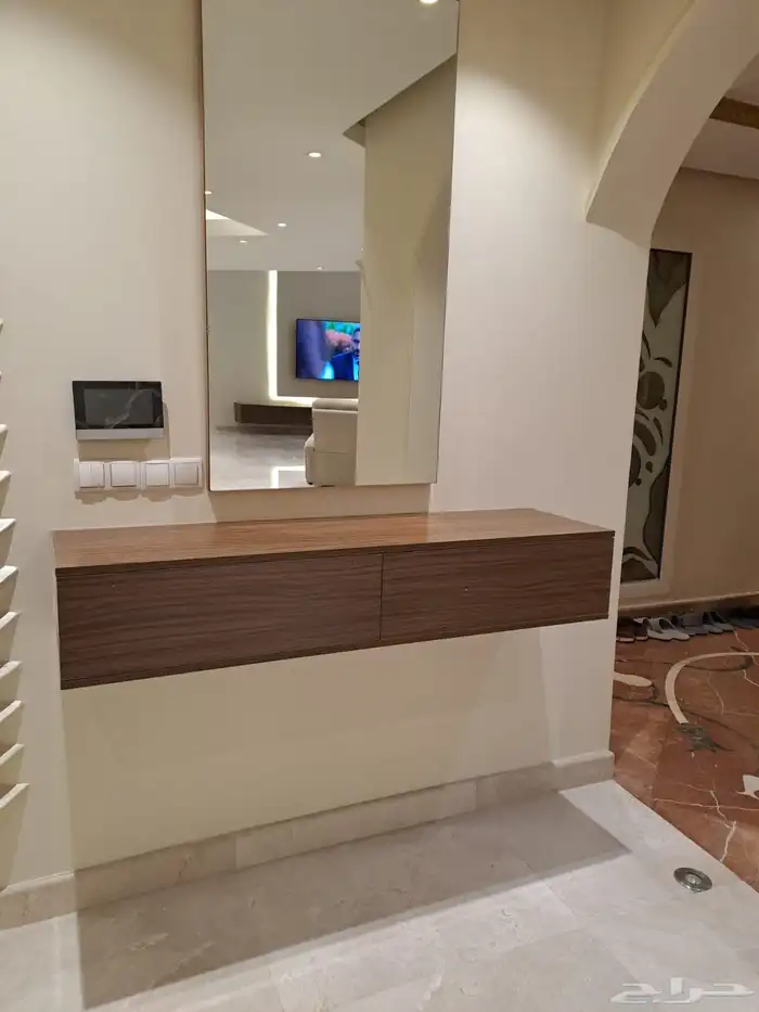 طاولات تلفزيون -مكتبة - طاولات -طاولات بلازما -رف معلق 6