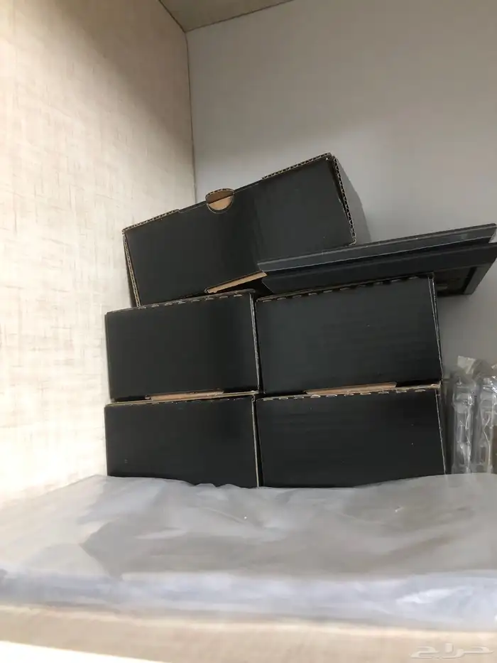 السلام عليكم للبيع كراتين و تغليف و مستلزمات شحن 1