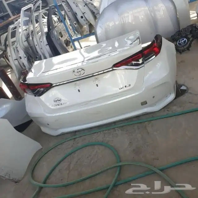 يوجد لدينا جميع انواع سيارات شنطه وصدامات خلفيه 1