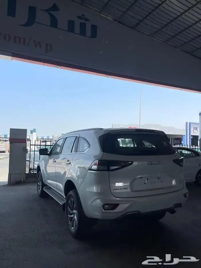 ايسوزو ام يو اكس MUX فل كامل موديل 2024 3