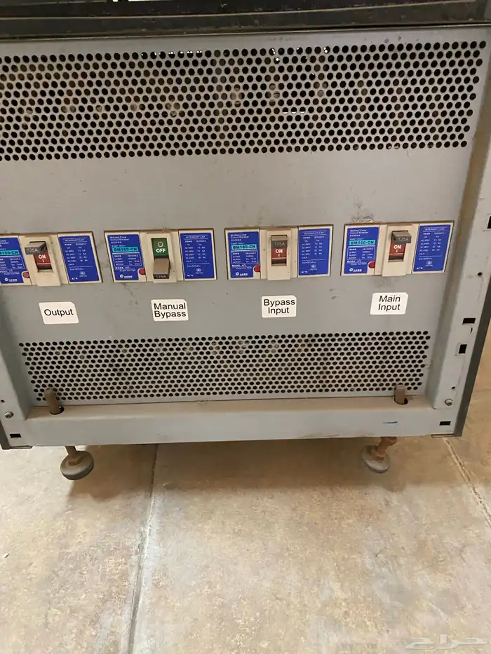 للبيع سيرفر Tripp-lite 8