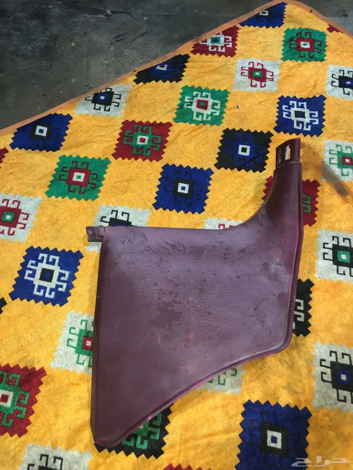 قطع تويوتا هايلوكس من(98 2005) ديكورات داخليه لون احمر 21