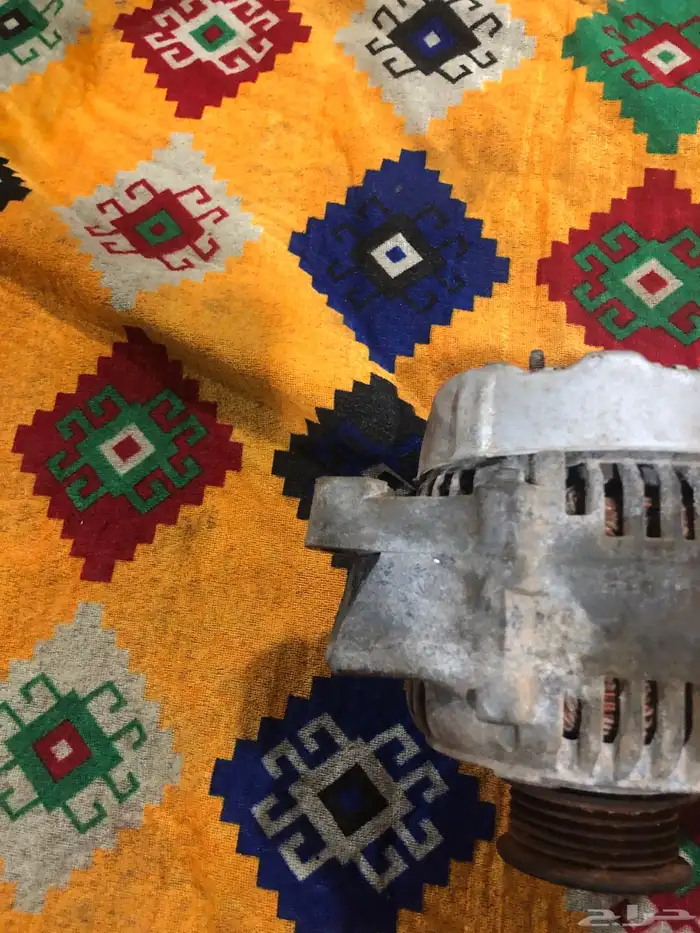 قطع تويوتا هايلوكس من(98 2005) ديكورات داخليه لون احمر 28