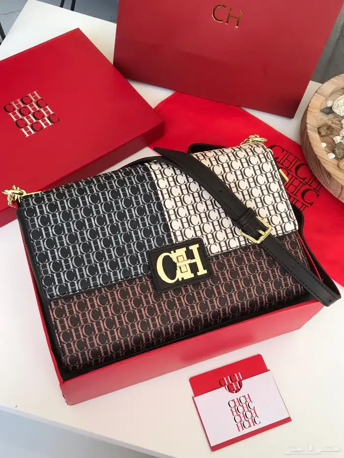 شنط مايكل كورس وكارولينا هريرا 37