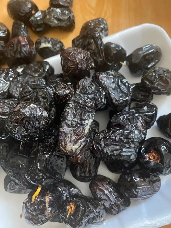 عجوه فاخرره حبه كبيره 33