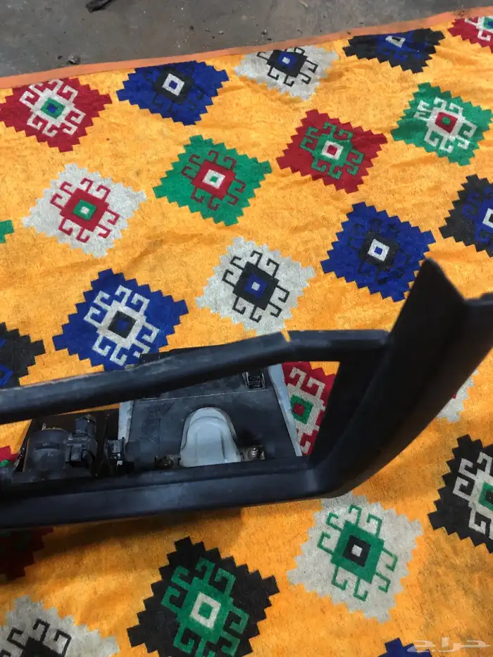 قطع تويوتا هايلوكس من(98 2005) ديكورات داخليه لون احمر 15