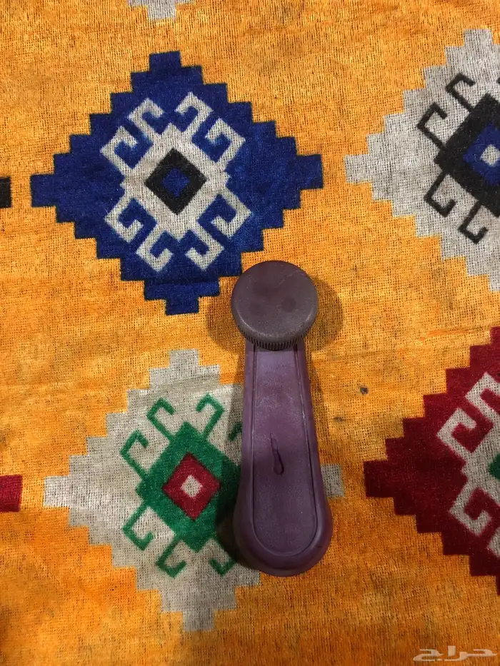 قطع تويوتا هايلوكس من(98 2005) ديكورات داخليه لون احمر 20