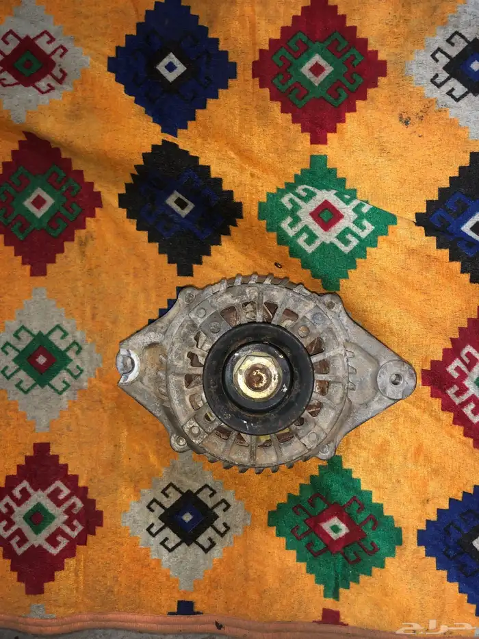 قطع تويوتا هايلوكس من(98 2005) ديكورات داخليه لون احمر 26