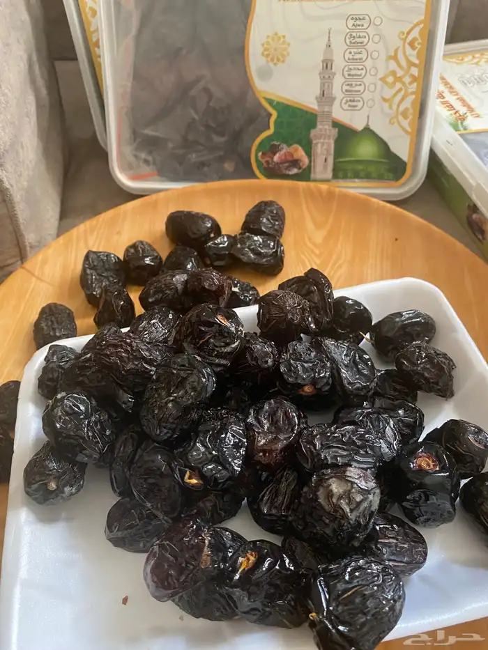 عجوه فاخرره حبه كبيره 35