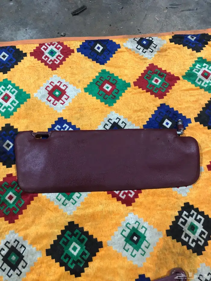 قطع تويوتا هايلوكس من(98 2005) ديكورات داخليه لون احمر 17