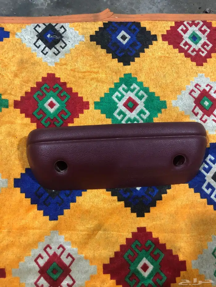 قطع تويوتا هايلوكس من(98 2005) ديكورات داخليه لون احمر 7