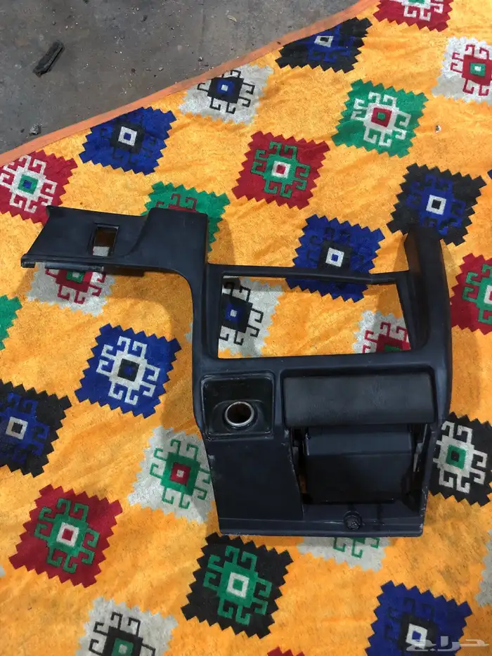 قطع تويوتا هايلوكس من(98 2005) ديكورات داخليه لون احمر 16