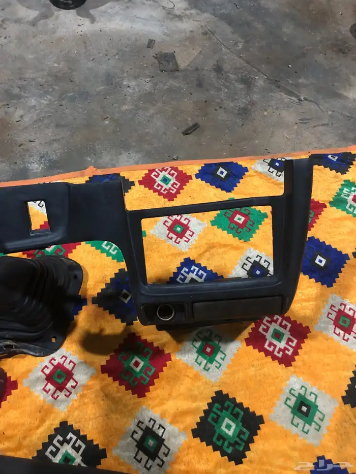 قطع تويوتا هايلوكس من(98 2005) ديكورات داخليه لون احمر 14