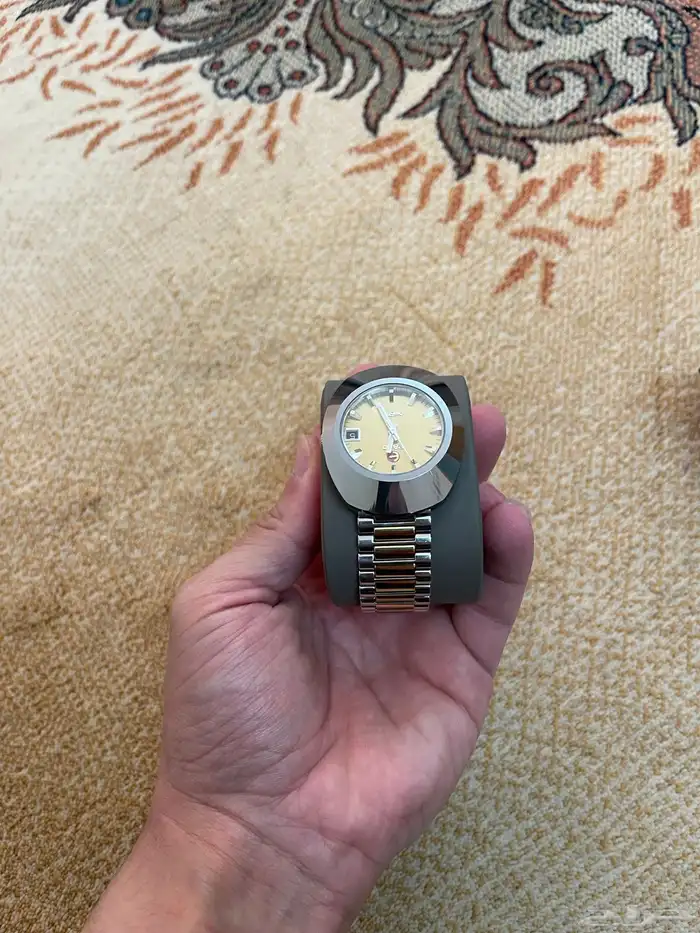 للبيع ساعة رادو دايستار 18