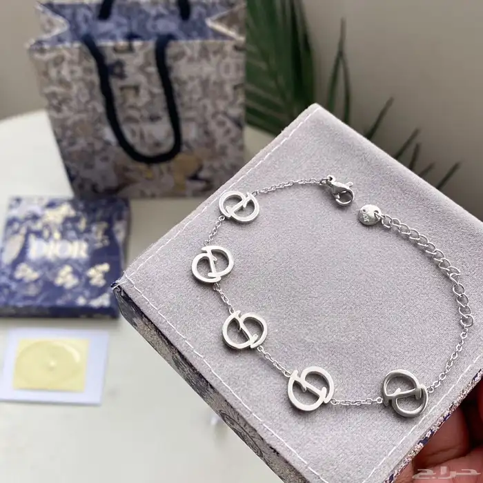 اساور ماركات 17