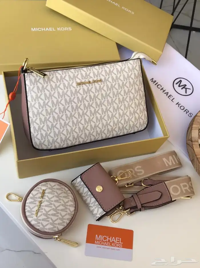 شنط مايكل كورس وكارولينا هريرا 30