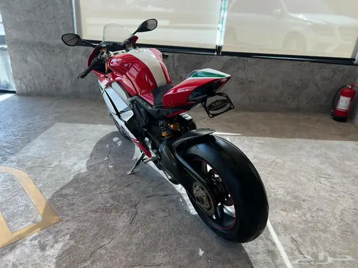 دباب دوكاتي 2018 - Ducati Panigale V4 Speciale 1of1500 3