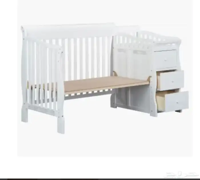 سرير اطفال 2