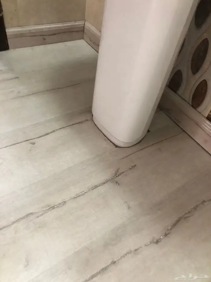 باركيه صيني موصفات المانيا 65   شامل التركيب والاكسسورات 66