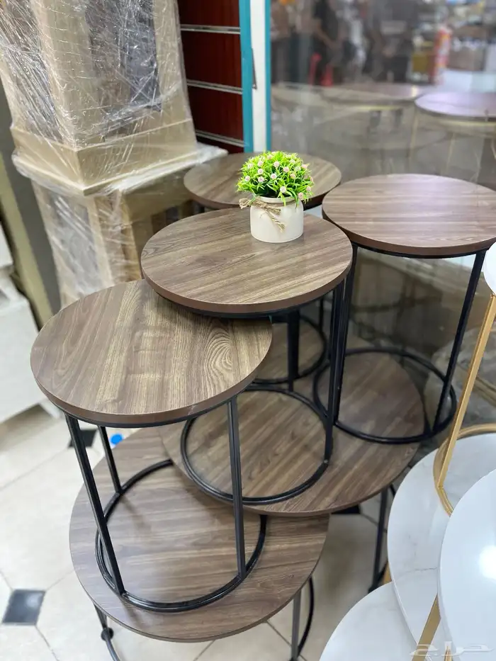 طاولات حديد 1