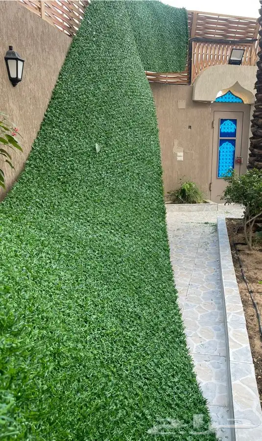 حاجز وساتر عشبي للحدائق والاستراحات 16