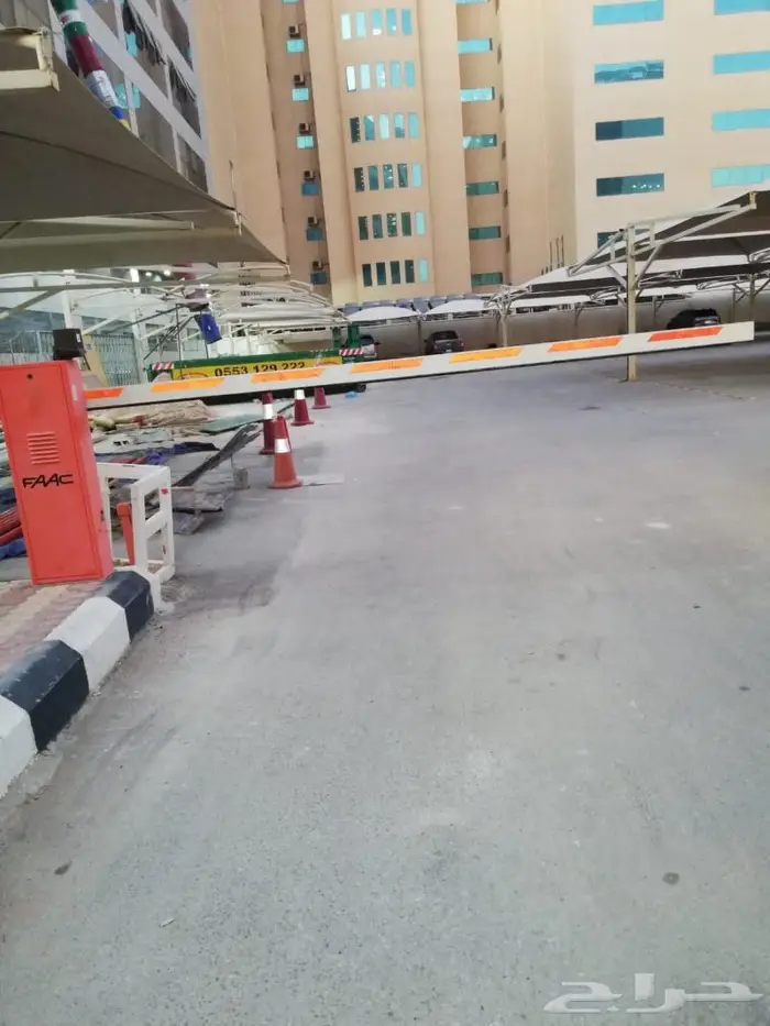 بوابة مواقف عمود سيارات بوابة تنظيم دخول السيارة بوابة افراد 5