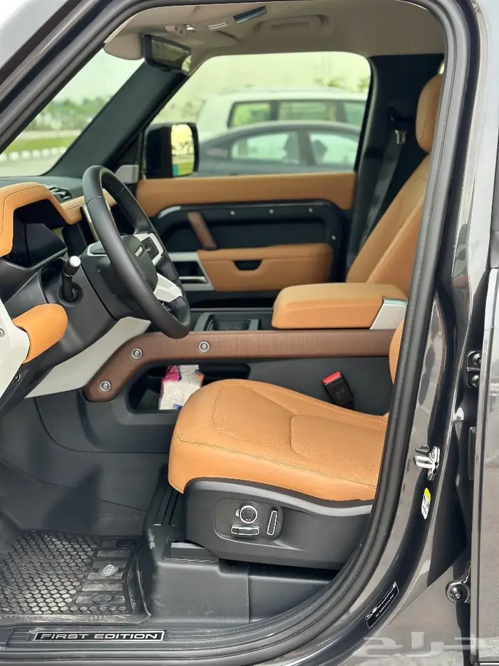 ديفندر 130 فريست اديشن ( تم البيع ) 11