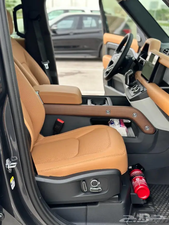 ديفندر 130 فريست اديشن ( تم البيع ) 13