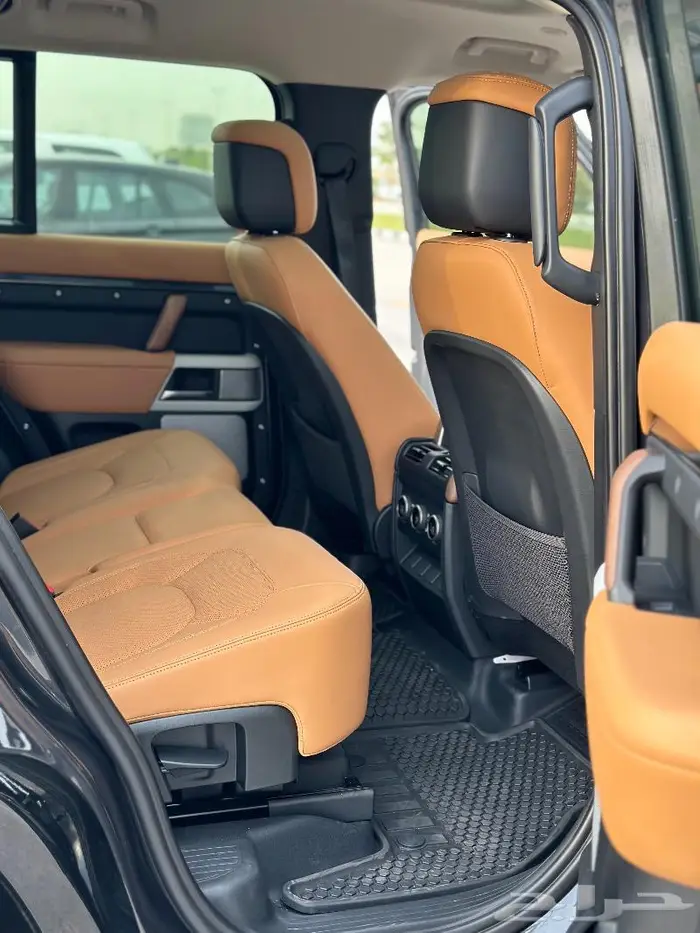 ديفندر 130 فريست اديشن ( تم البيع ) 18