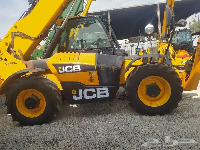 رافعات شوكيه فوركلفت وكرينات للايجارforklift crane 12
