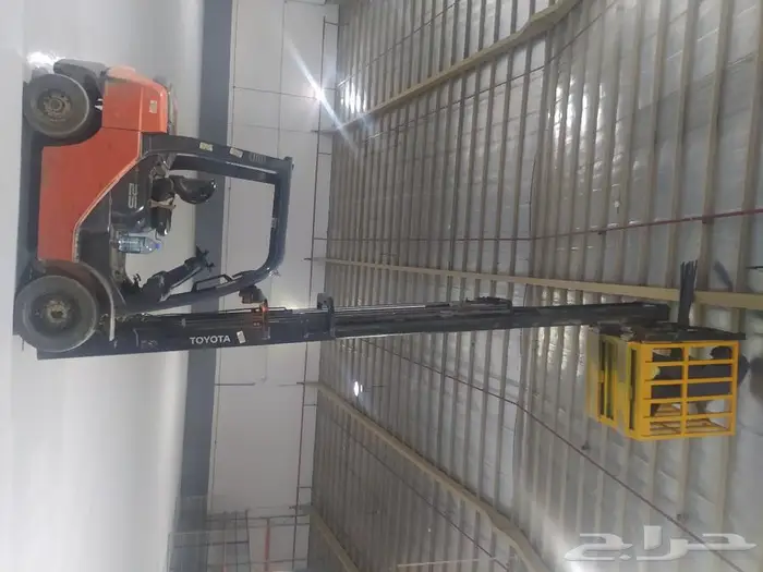 رافعات شوكيه فوركلفت وكرينات للايجارforklift crane 13
