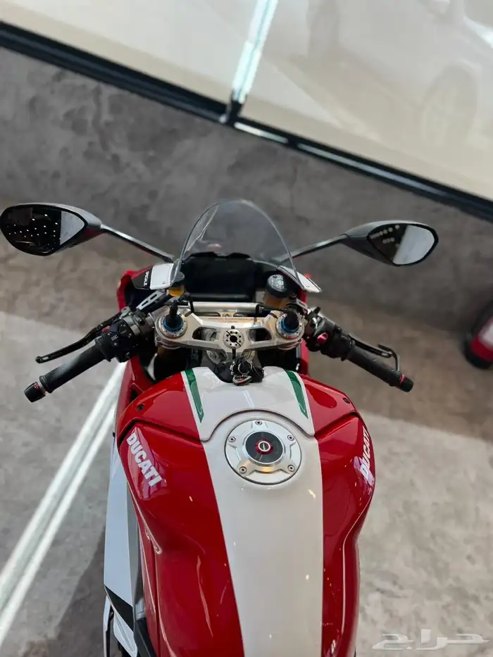 دباب دوكاتي 2018 - Ducati Panigale V4 Speciale 1of1500 4